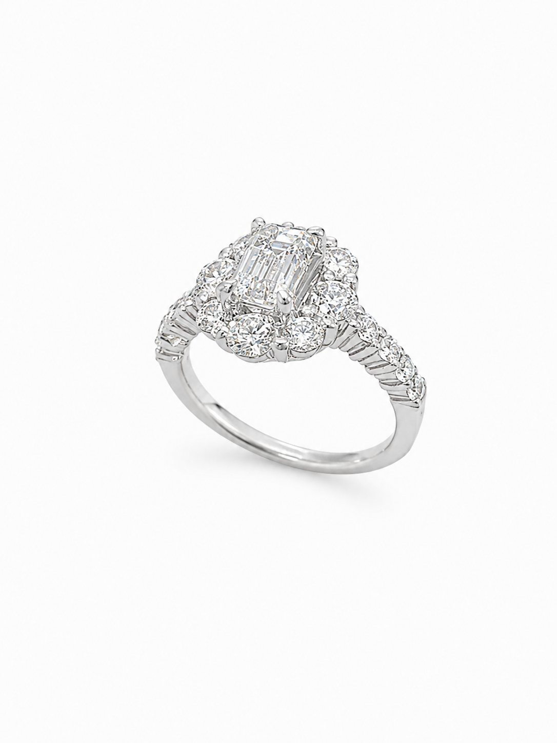 เเหวนเพชรเมอรัล emerald diamond ring เเหวนเพชรเมอรัล emerald diamond ring